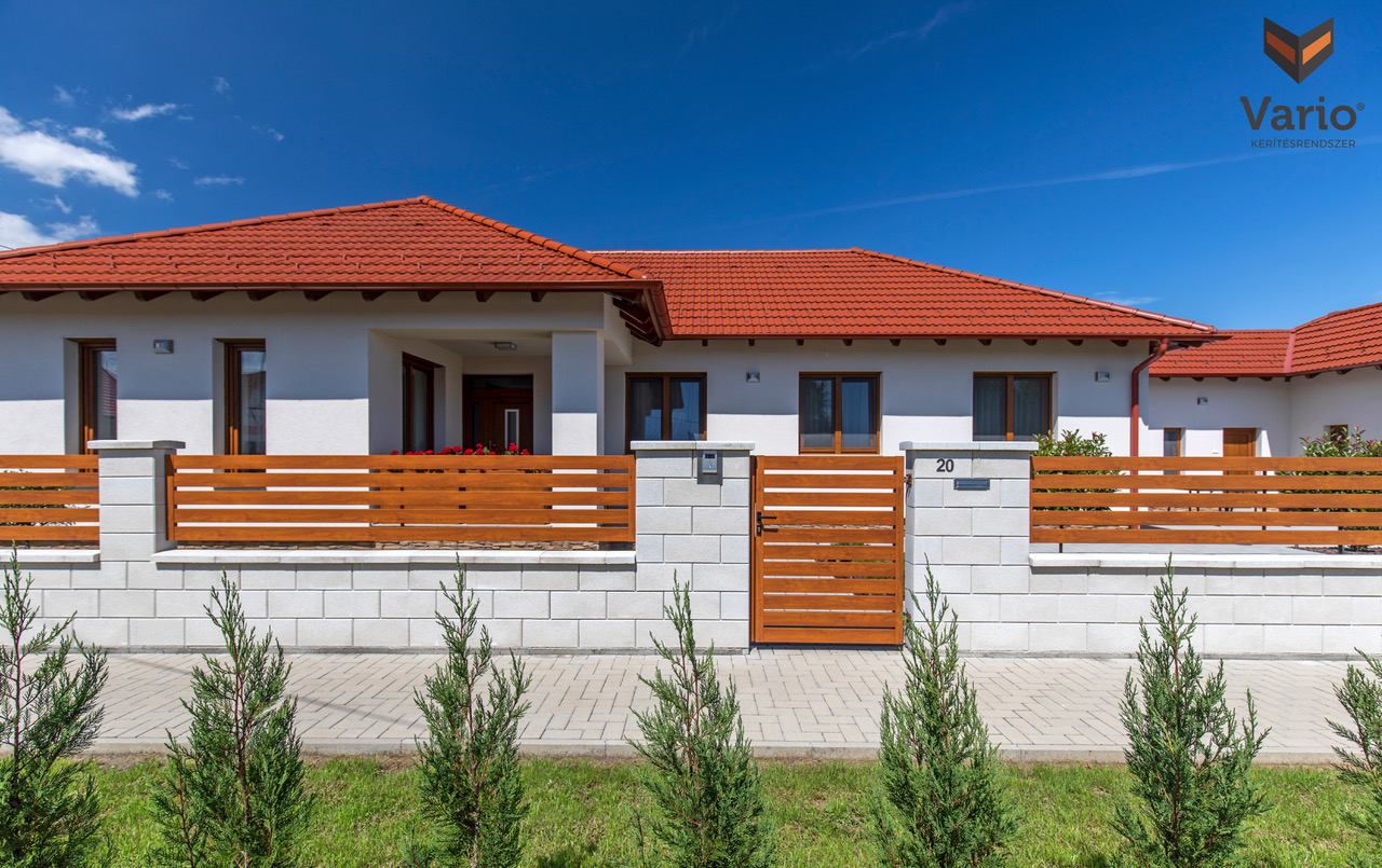 leier modern kerítéskő-5_Vario_Aluminium_Aranytolgy_100mm